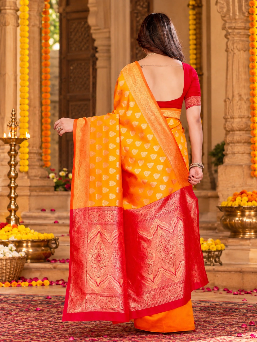 Kesari Gulabi Banarasi Saree – view 5